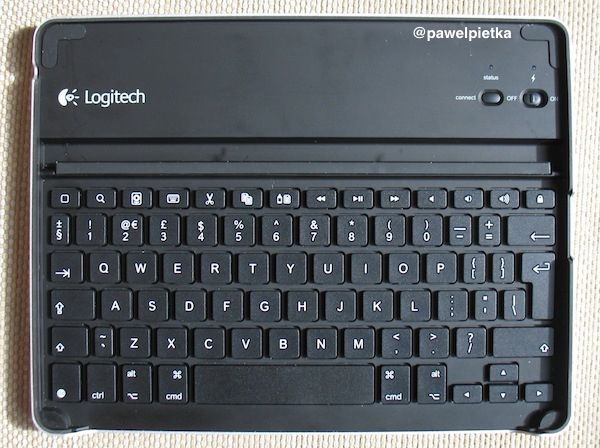Logitech-Keyboard-Case-for-iPad