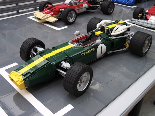 Lotus-43-lego-1